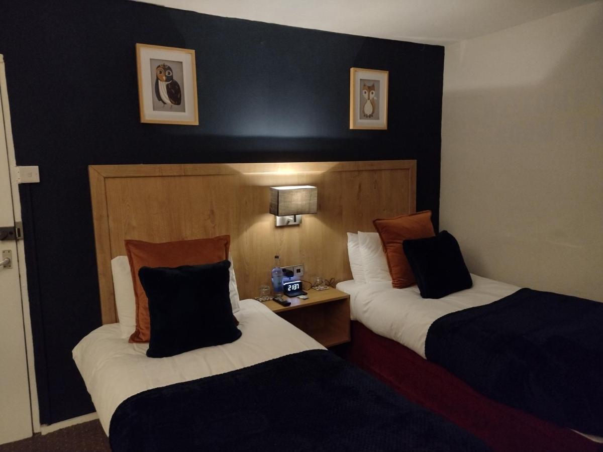 The Crown Inn Keynsham Extérieur photo