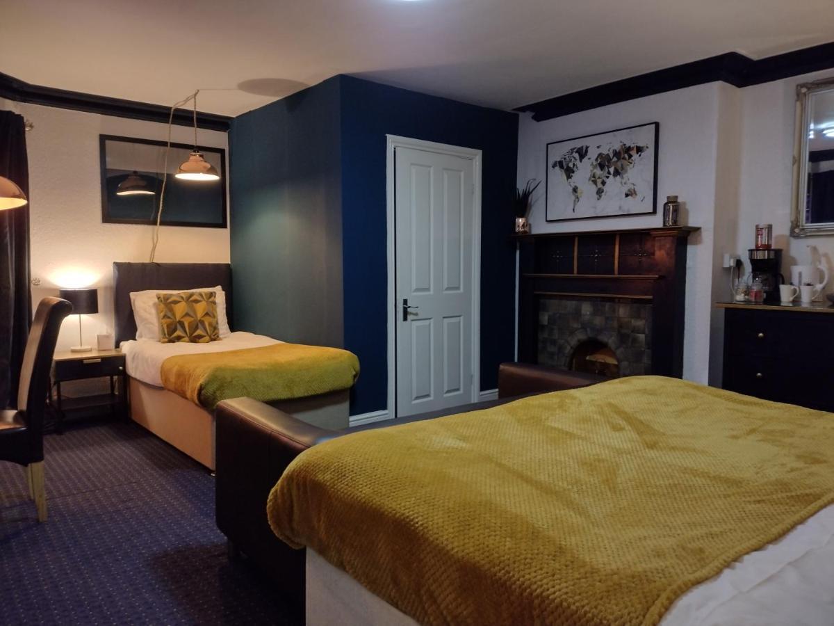 The Crown Inn Keynsham Extérieur photo
