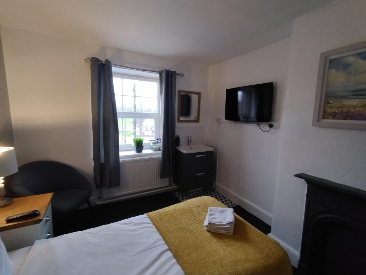 The Crown Inn Keynsham Extérieur photo