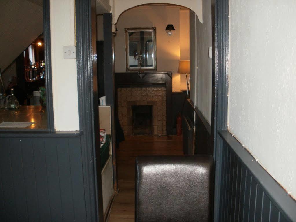 The Crown Inn Keynsham Extérieur photo